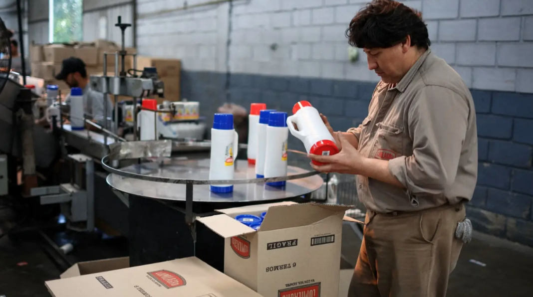 Lumilagro en el centro de la polémica: cambios en su producción y desmentidas públicas