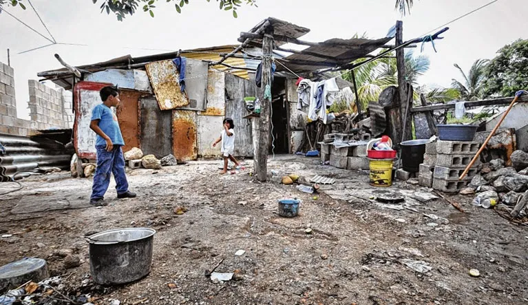 La pobreza volvió a subir en el Conurbano y afecta a casi 4,9 millones de personas