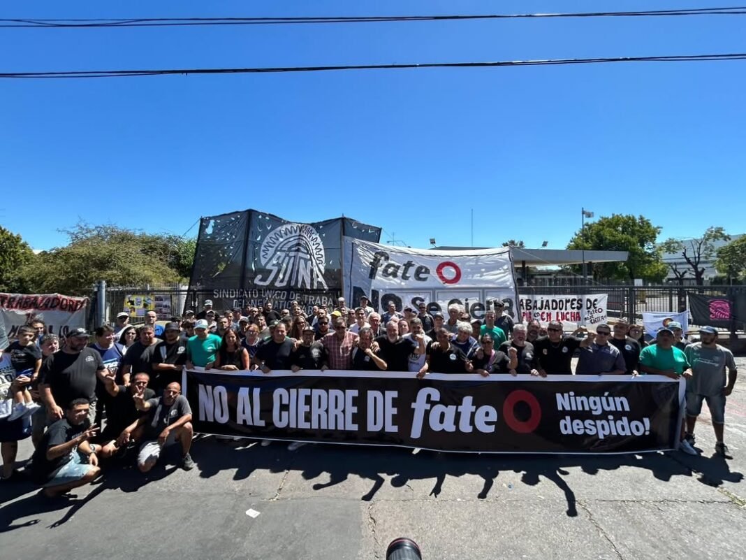 La Justicia ordenó desalojar la planta de FATE y aumenta la tensión en San Fernando